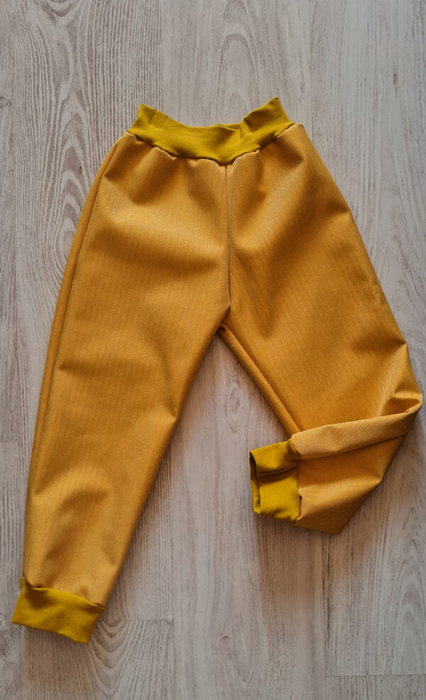 Dětské softshellky – Hořčicová rybí kost 98/104