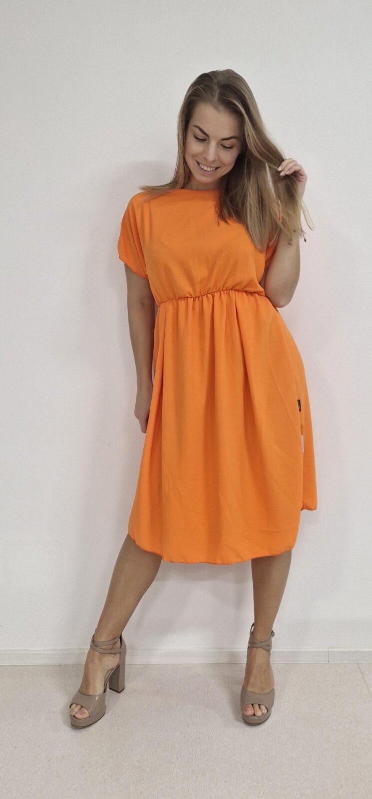 Dámské přestřižené šaty Oranžády