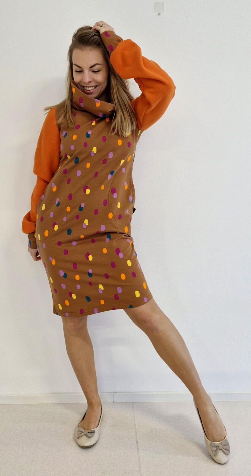 Dámské mikinové šaty Bláznivé flíčky - Obrázek 4