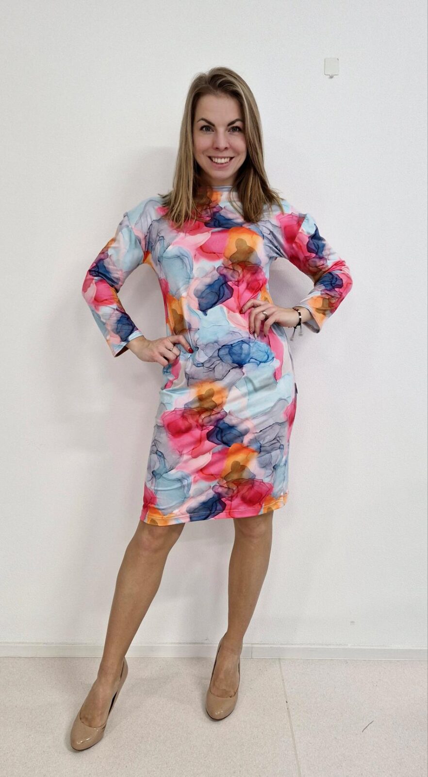 Dámské áčkové šaty Duhový kouř